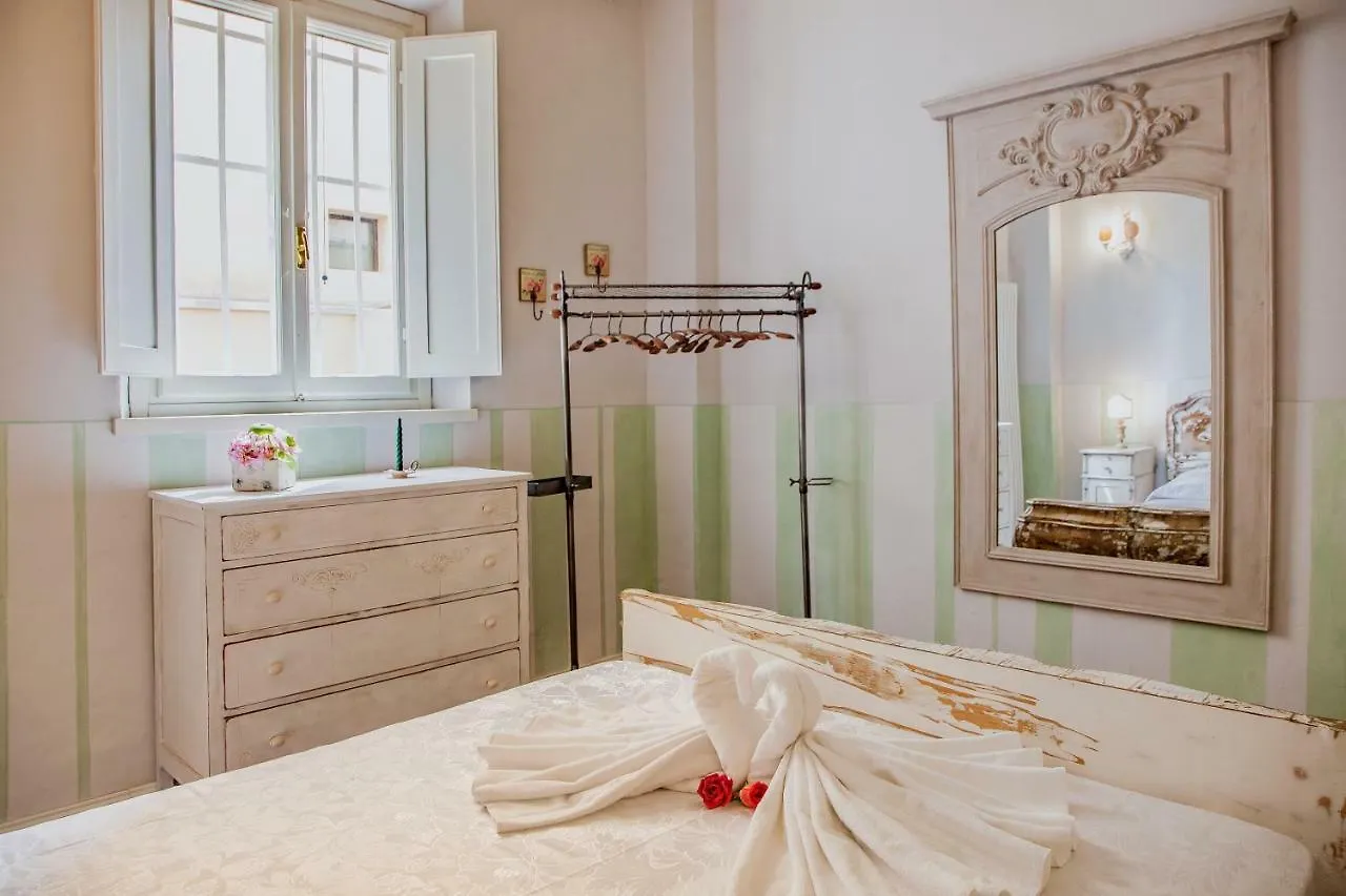 Renaissance Florence Apartment
